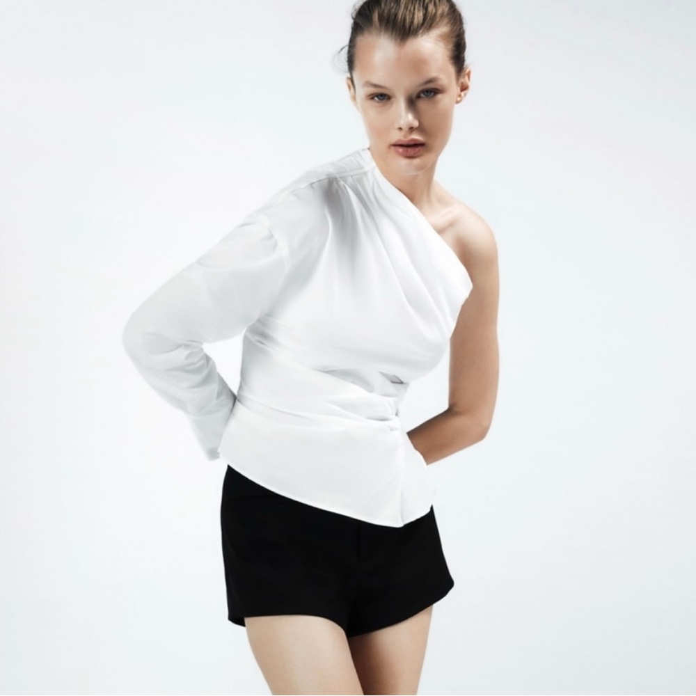 Zara white top size M
